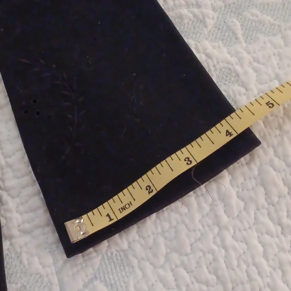 Black Long Women's Gloves - Classic Elegant Style - Picture 3 of 6